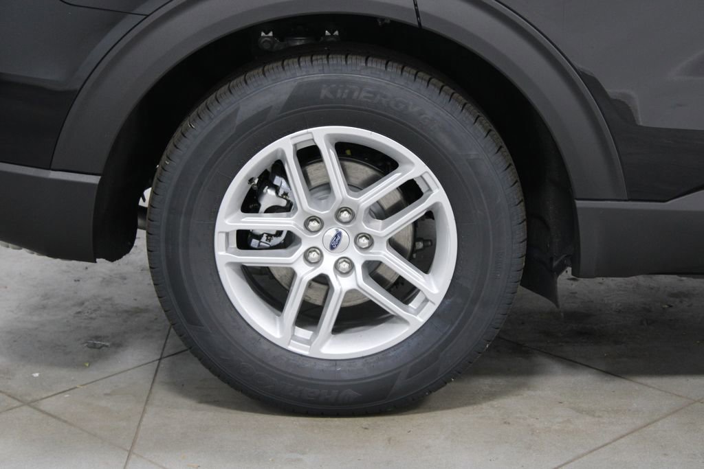 New 2026 Ford Explorer Active image 12