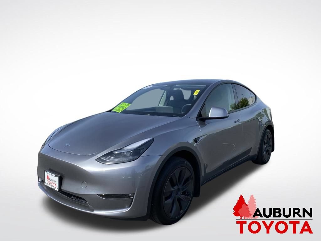 Used 2025 Tesla Model Y Long Range AWD/4WD image 3