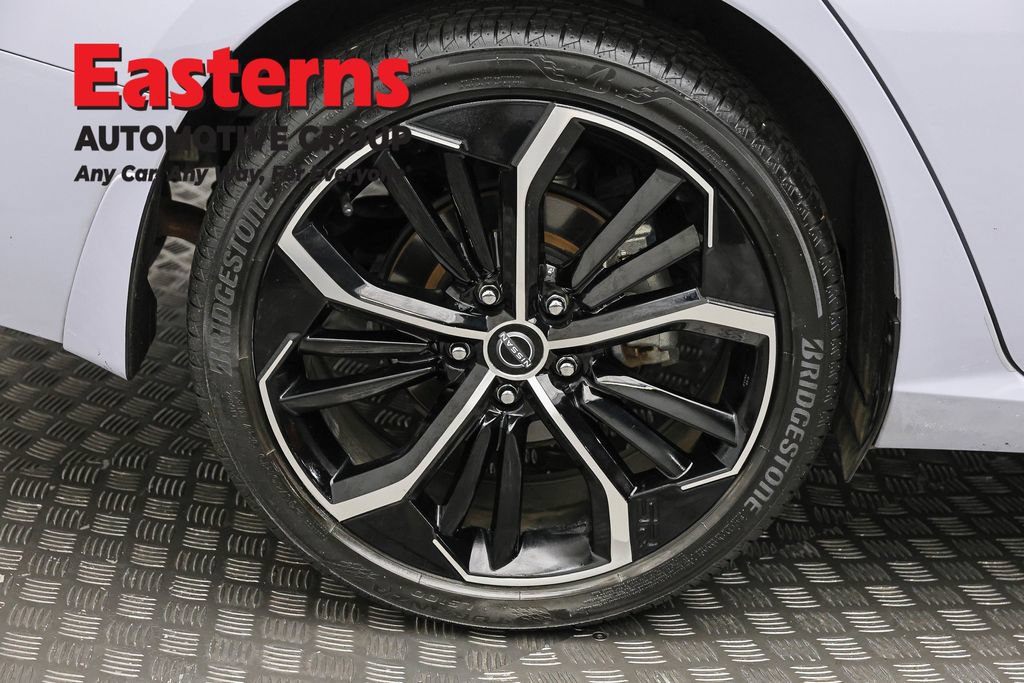 Used 2025 Nissan Altima 2.5 SR w/ SR Premium Package AWD/4WD image 30