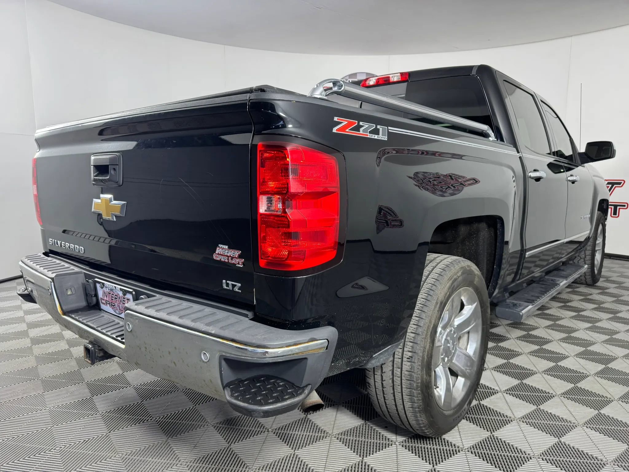 Used 2014 Chevrolet Silverado 1500 LTZ Z71 w/ LTZ Plus Package AWD/4WD image 28