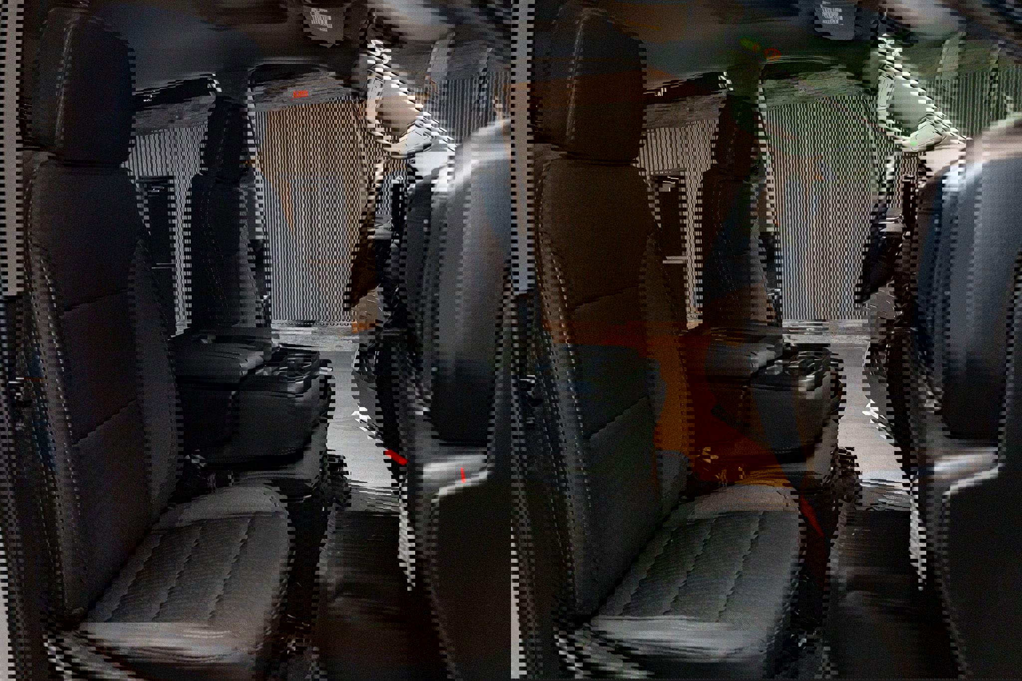 Used 2025 GMC Sierra 1500 Elevation image 28