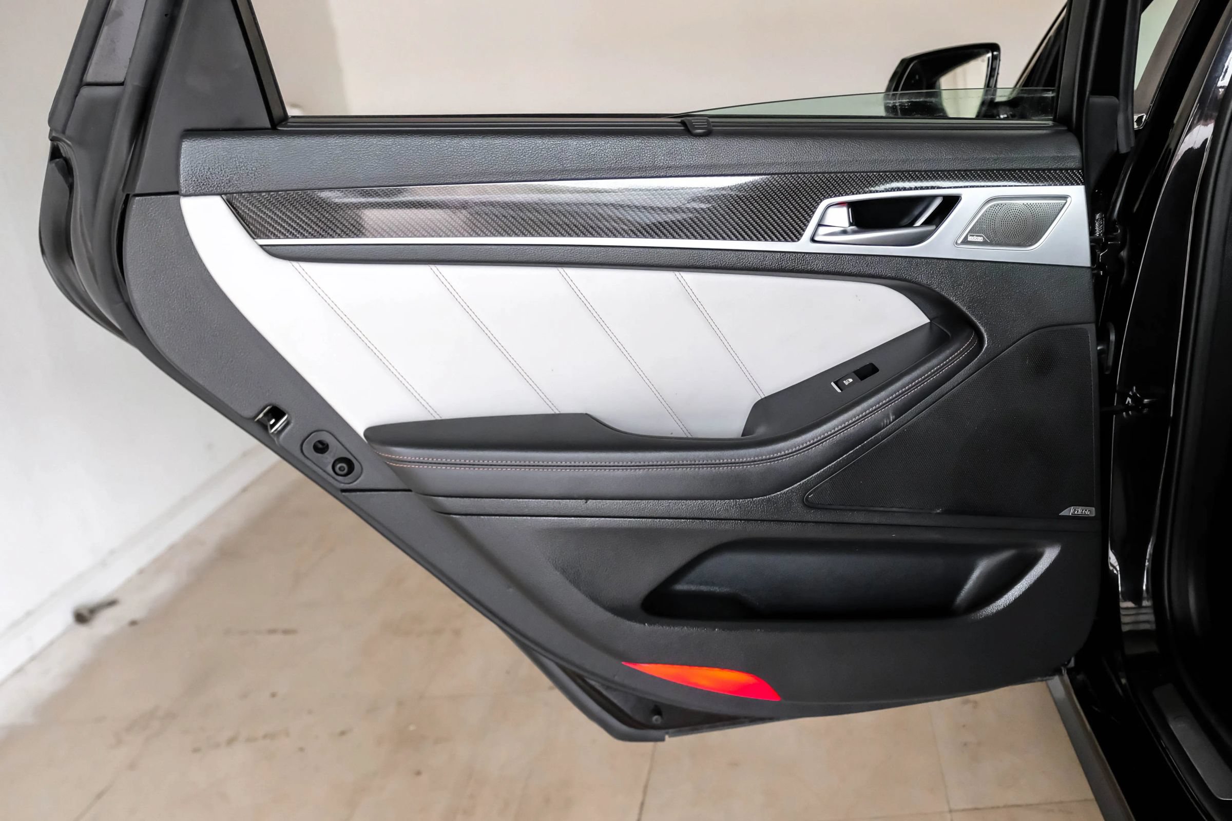 Used 2019 Genesis G80 3.3T Sport RWD image 47