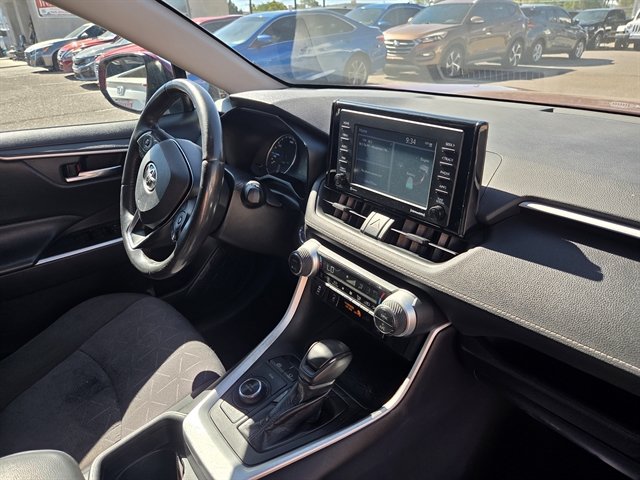 Used 2020 Toyota RAV4 XLE w/ Convenience Package AWD/4WD image 6