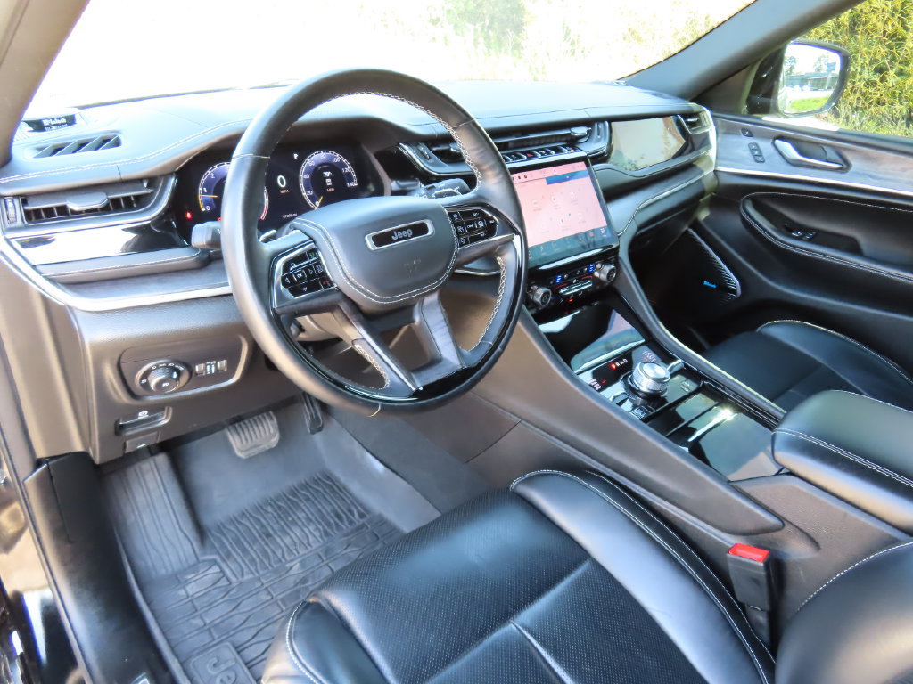 Certified 2023 Jeep Grand Cherokee Overland w/ Adv Protech Group III AWD/4WD image 23