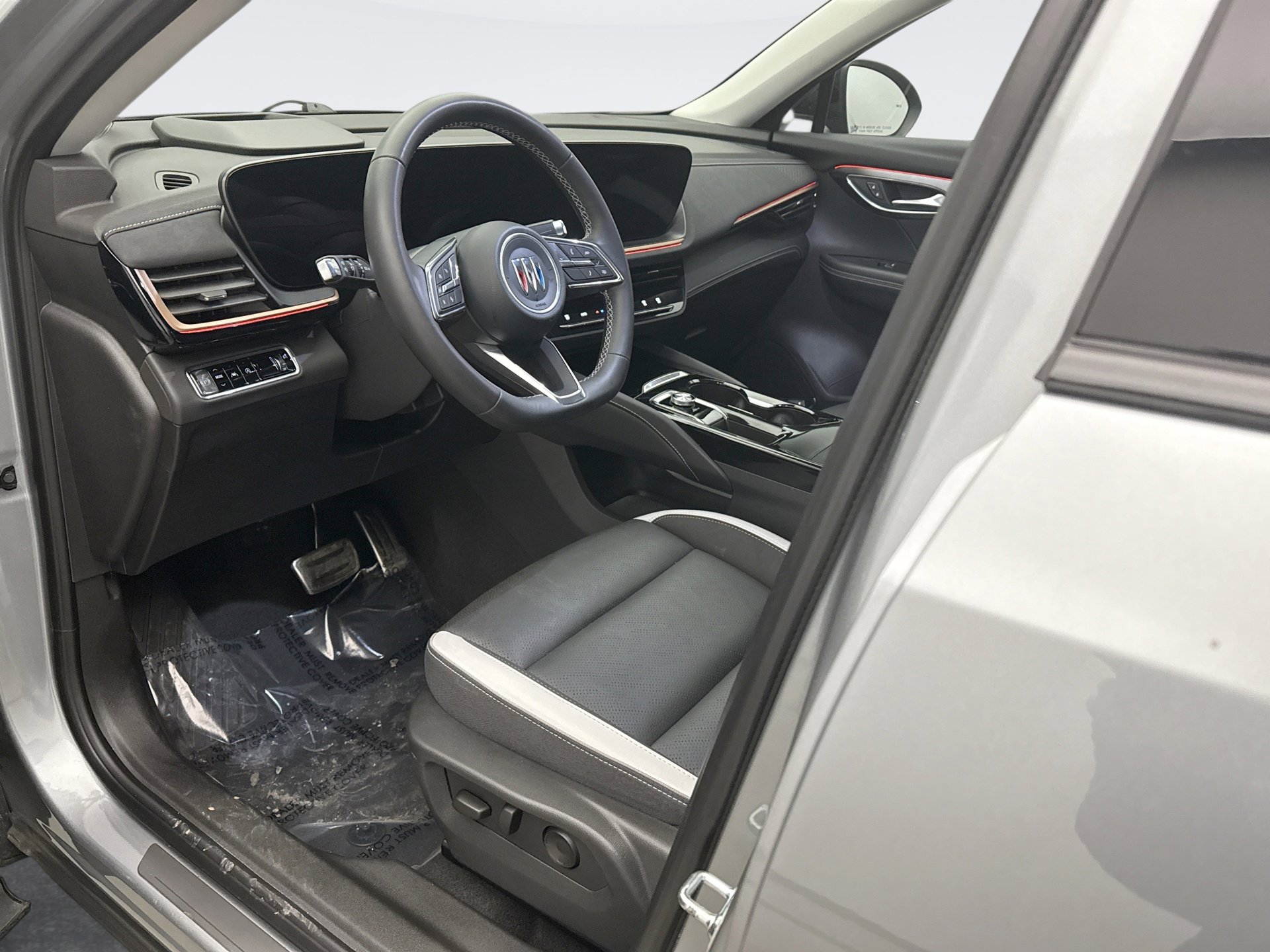 Used 2025 Buick Envision Sport Touring image 10