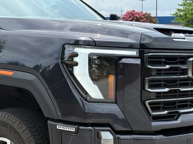 Used 2024 GMC Sierra 2500 AT4 w/ Technology Package AWD/4WD image 13