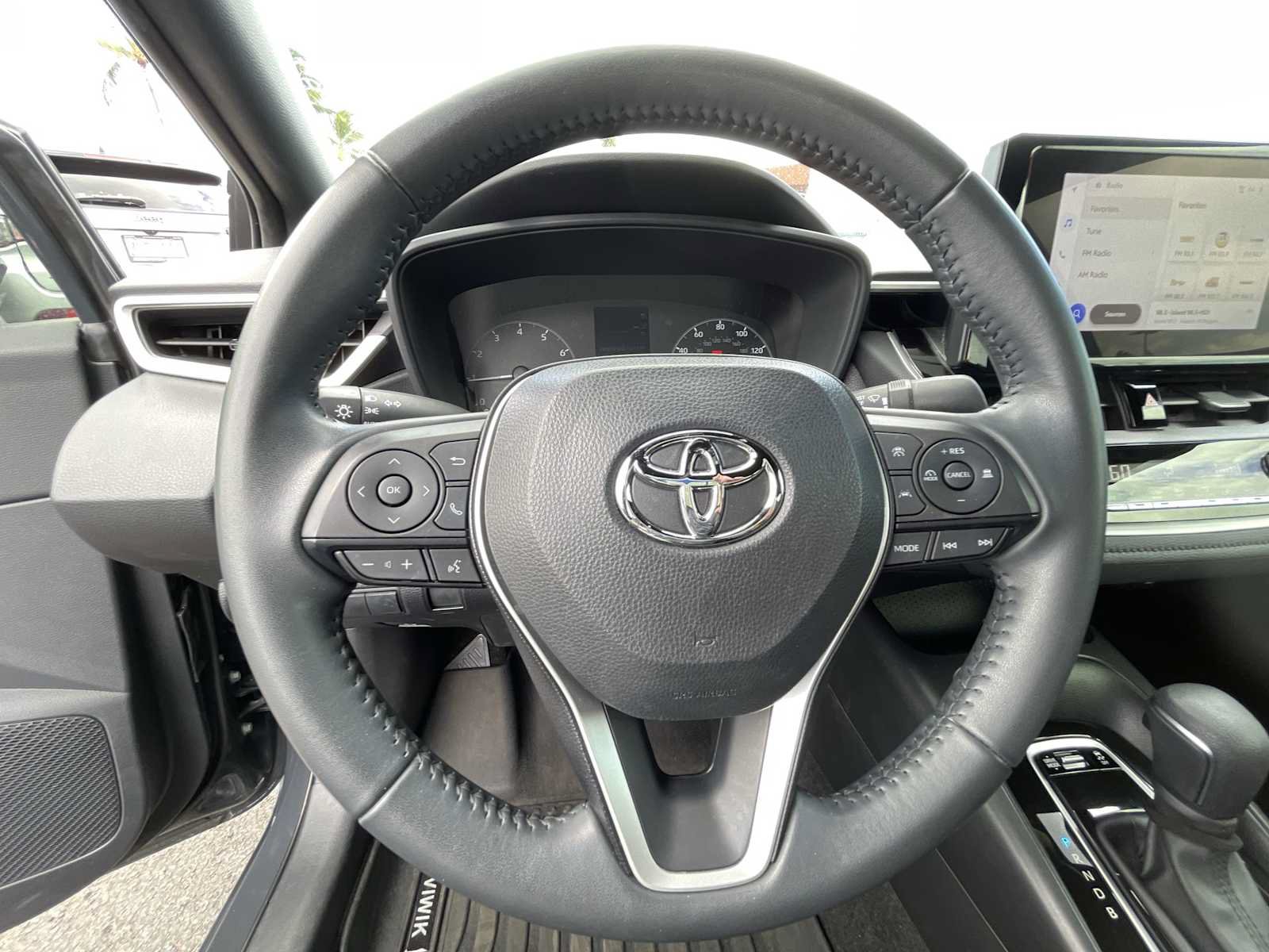 Used 2024 Toyota Corolla SE FWD image 11