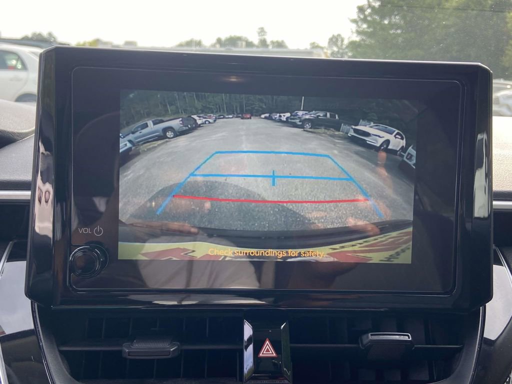 Used 2025 Toyota Corolla LE FWD image 18