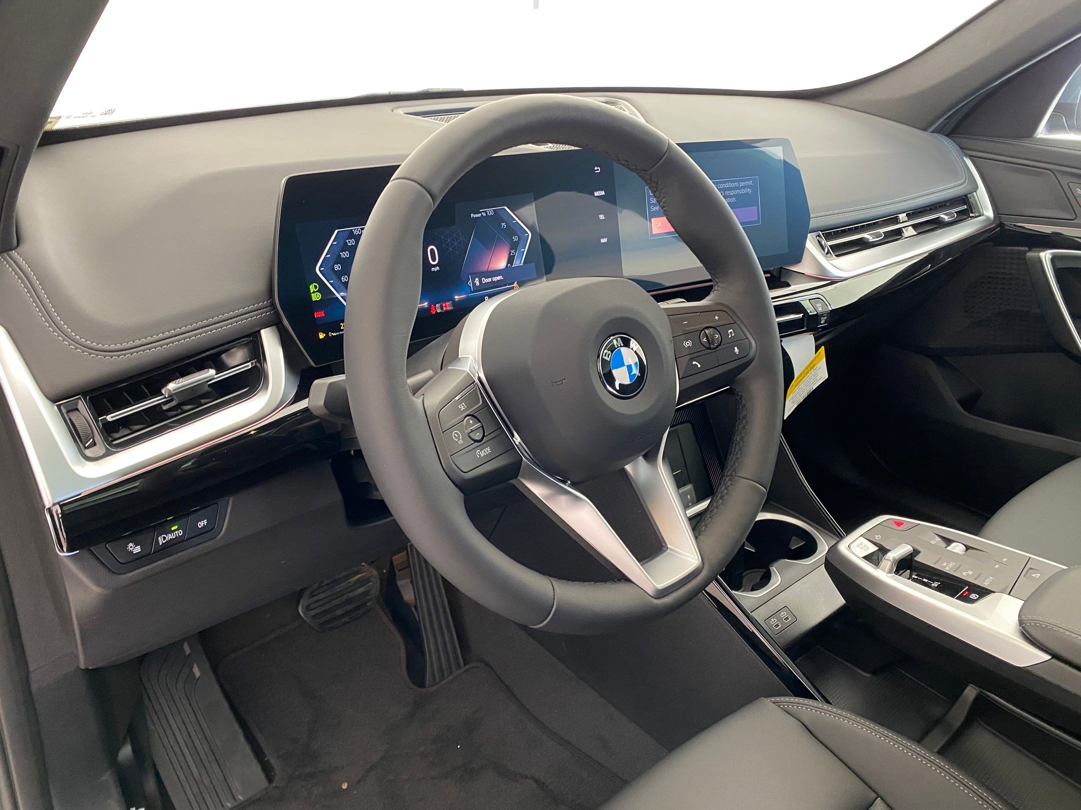 New 2026 BMW X1 xDrive28i w/ Convenience Package AWD/4WD image 4