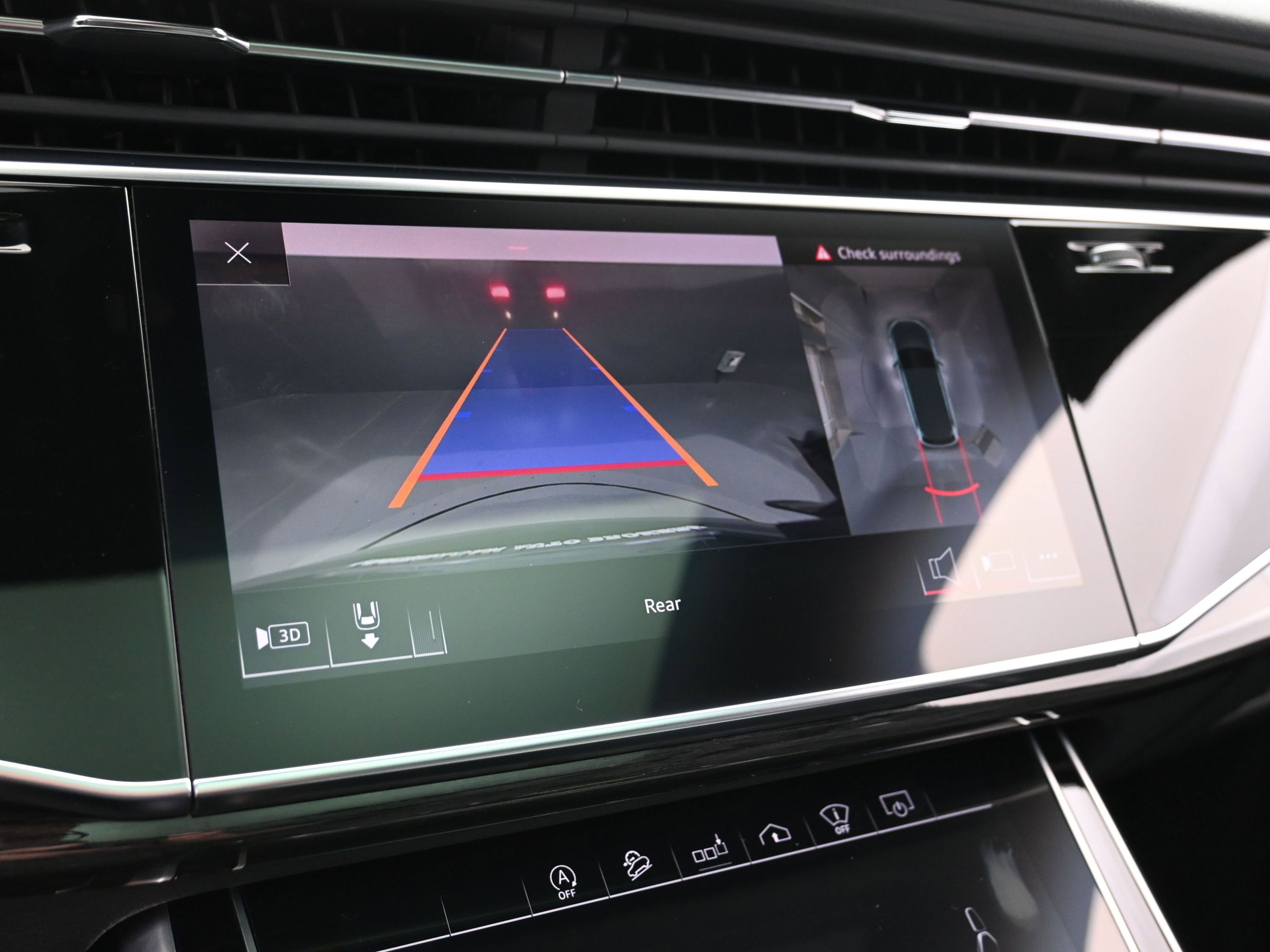 Used 2020 Audi Q7 3.0T Prestige w/ Prestige Package image 31