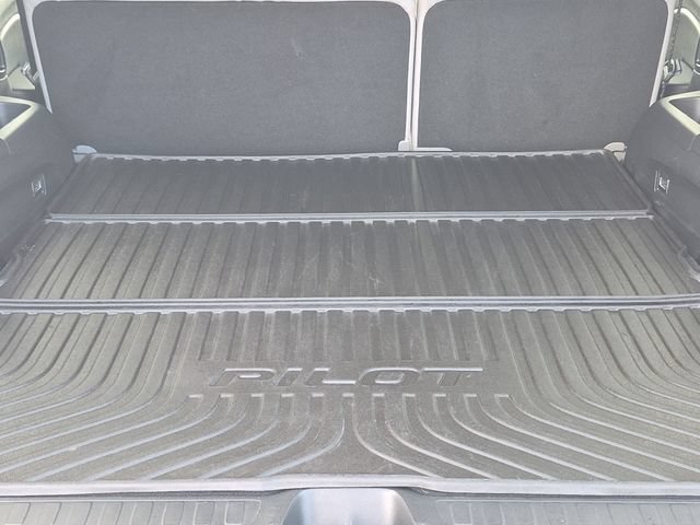 Used 2018 Honda Pilot Touring image 16