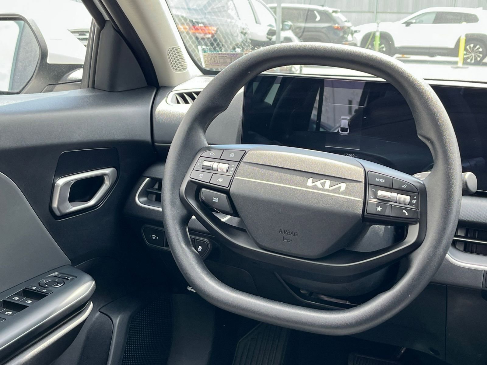 Used 2025 Kia K4 FWD image 28