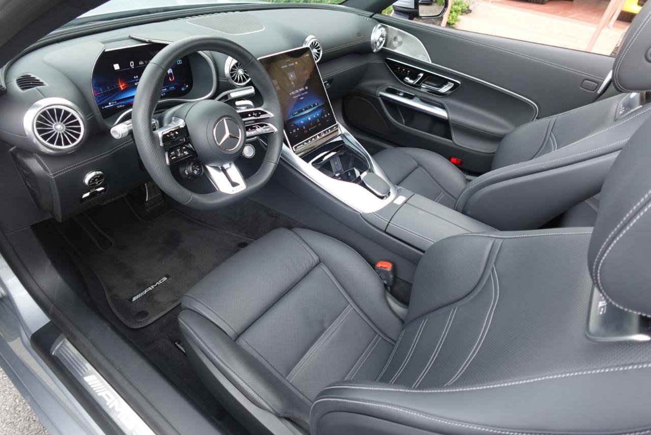 Used 2023 Mercedes-Benz SL 43 AMG image 11