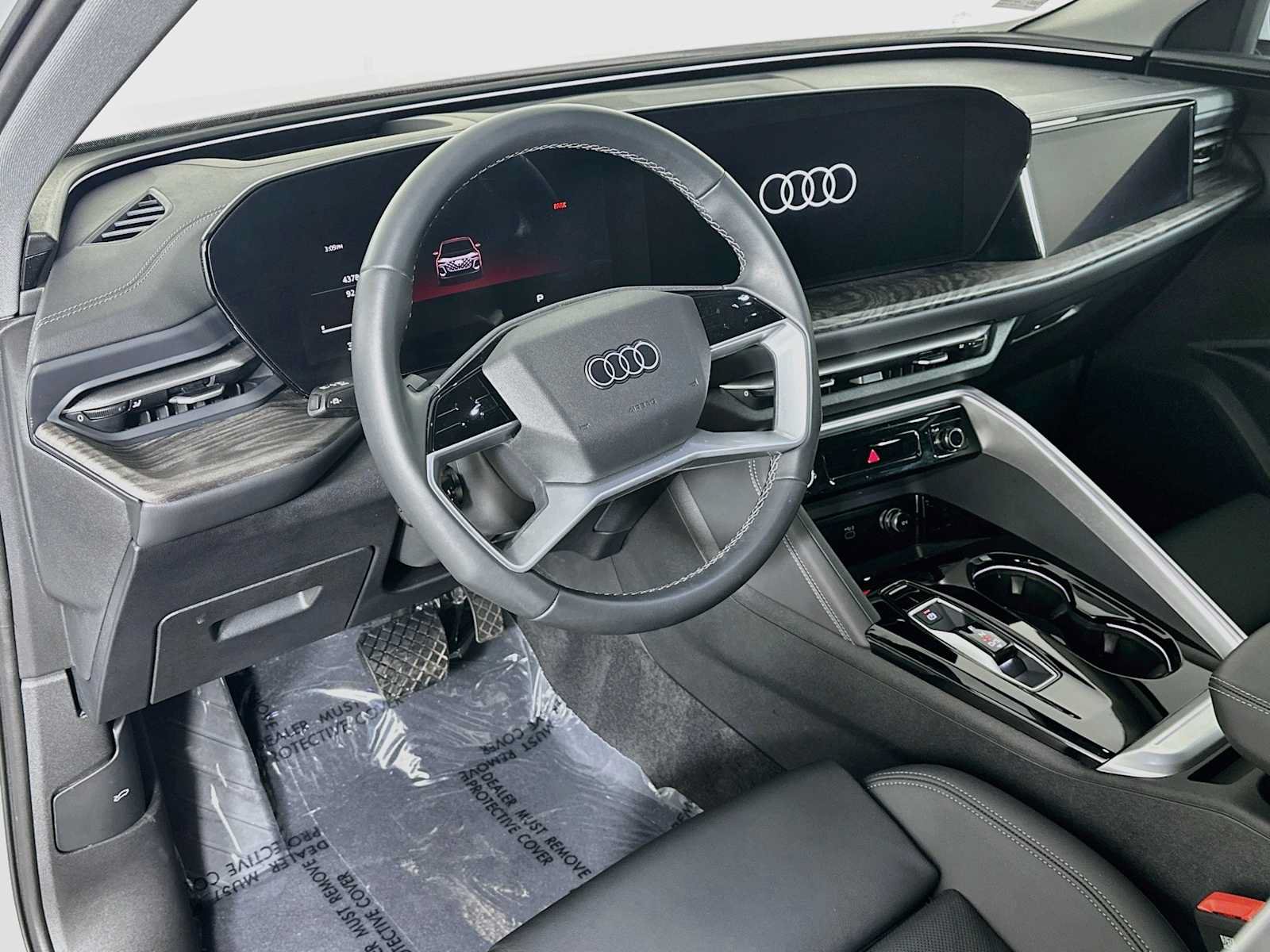 Certified 2025 Audi Q5 Prestige AWD/4WD image 9
