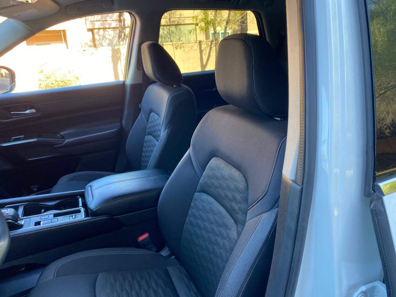 Used 2022 Nissan Pathfinder S FWD image 20