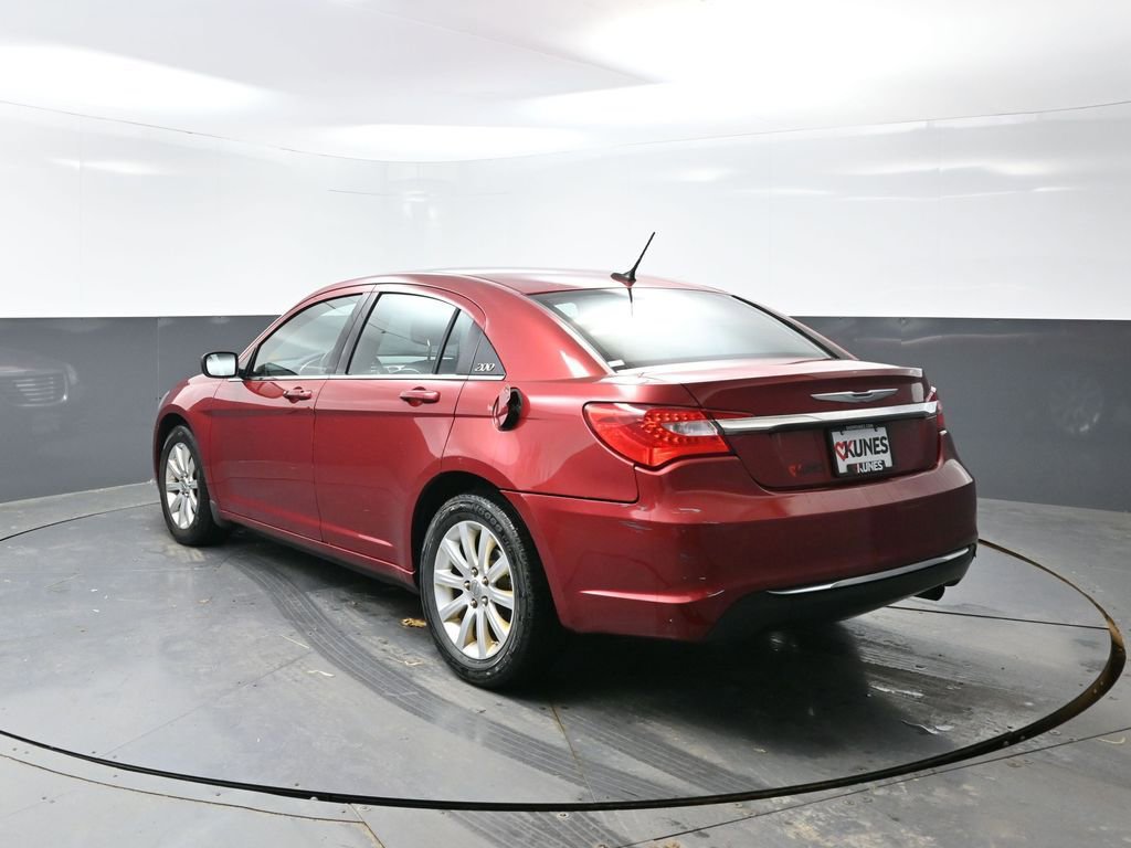 Used 2012 Chrysler 200 Touring w/ Cold Weather Group FWD image 9