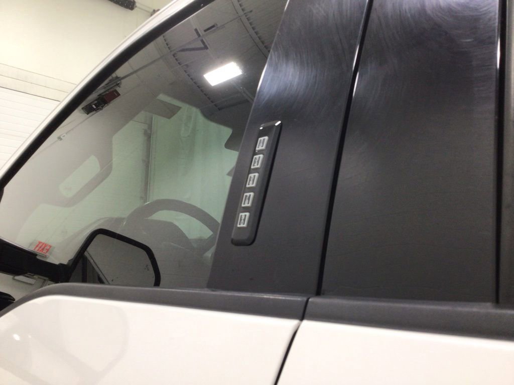 Used 2018 Ford F250 Lariat w/ Lariat Ultimate Package image 9