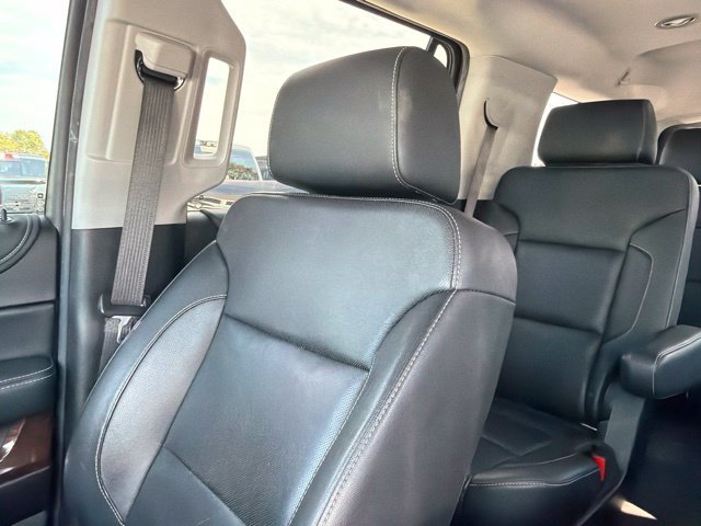 Used 2019 GMC Yukon SLT w/ Premium Edition AWD/4WD image 10