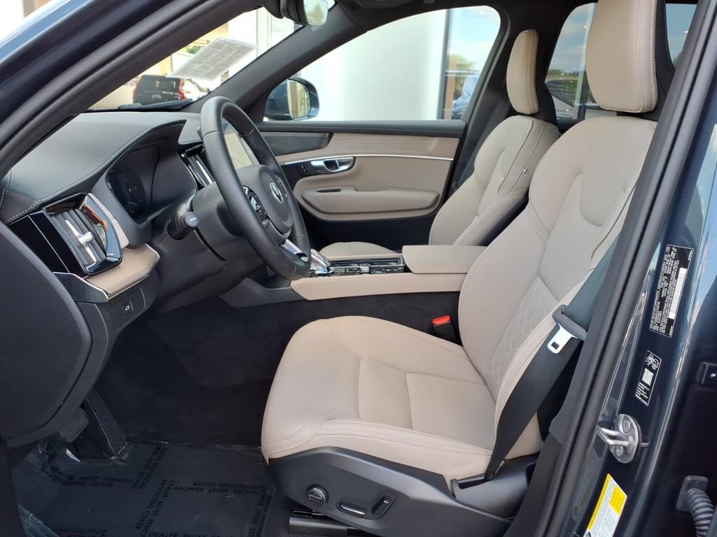 Certified 2026 Volvo XC90 B6 Plus AWD/4WD image 7