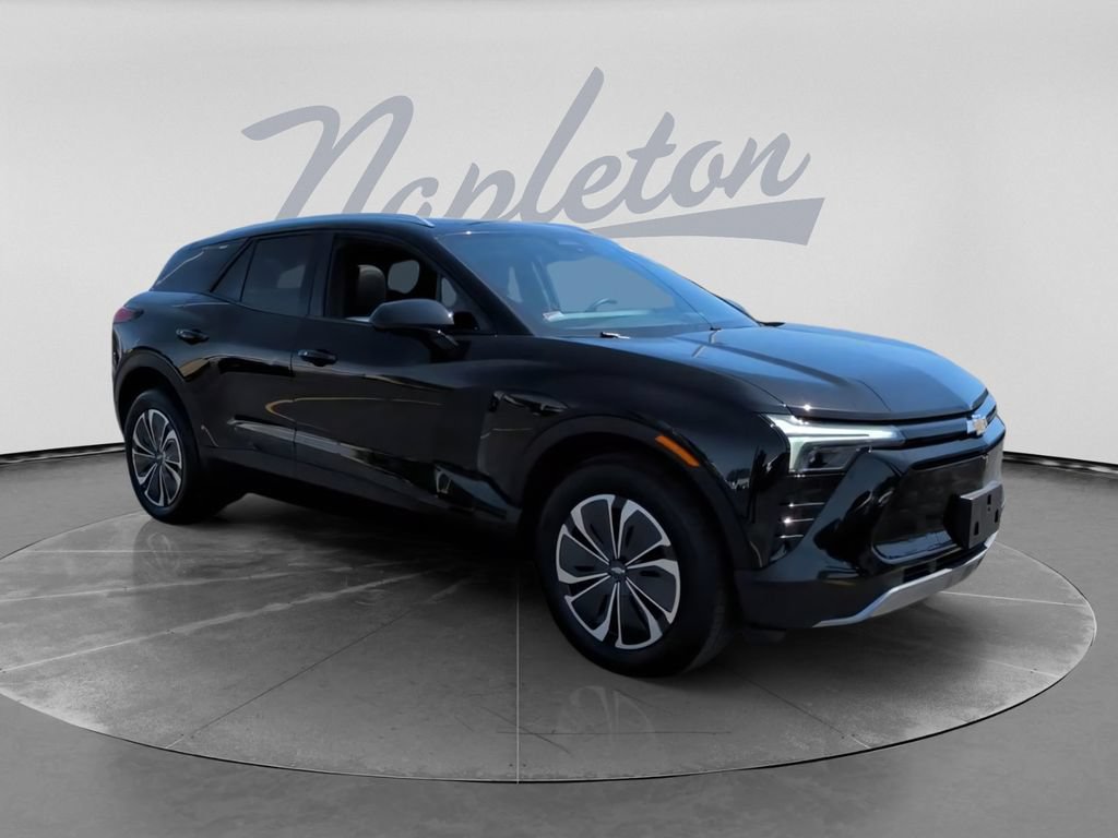 Used 2024 Chevrolet Blazer EV LT AWD/4WD image 3