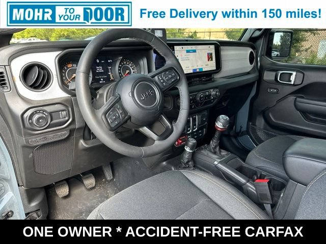 Used 2025 Jeep Wrangler Sport AWD/4WD image 19