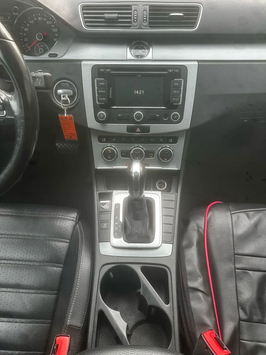 Used 2013 Volkswagen CC Lux image 13