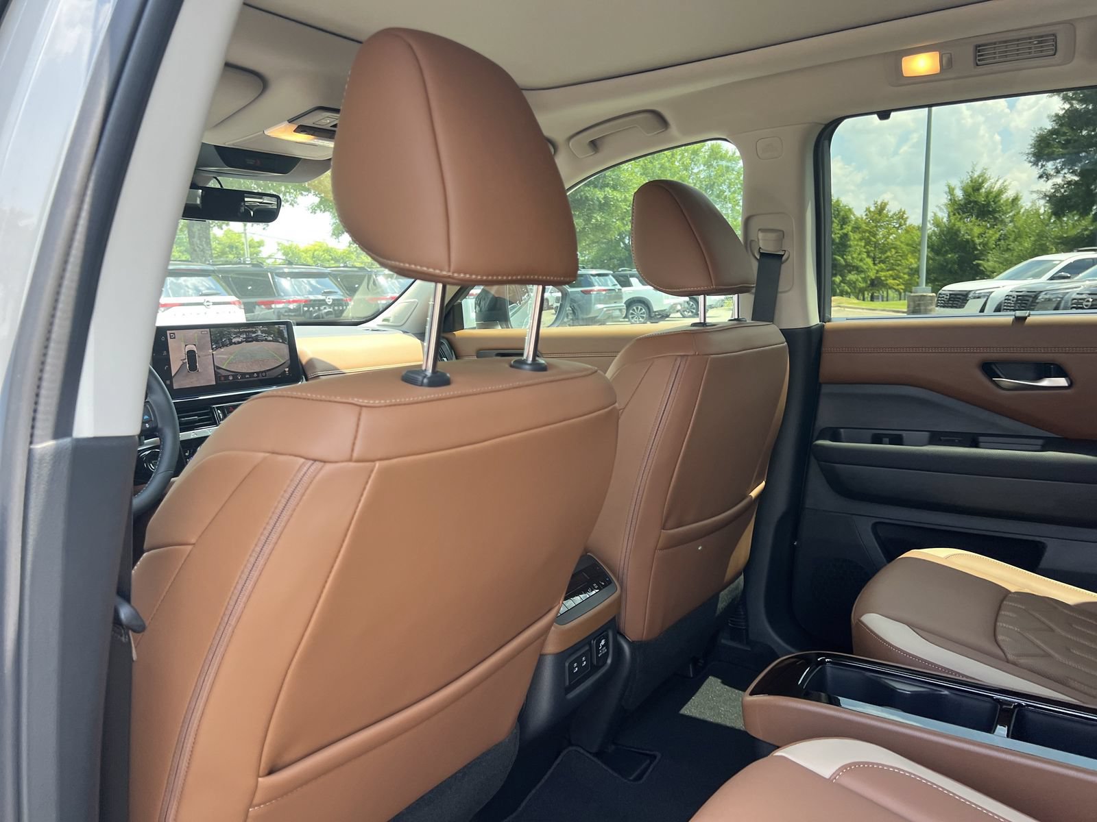 New 2026 Nissan Pathfinder Platinum AWD/4WD image 19