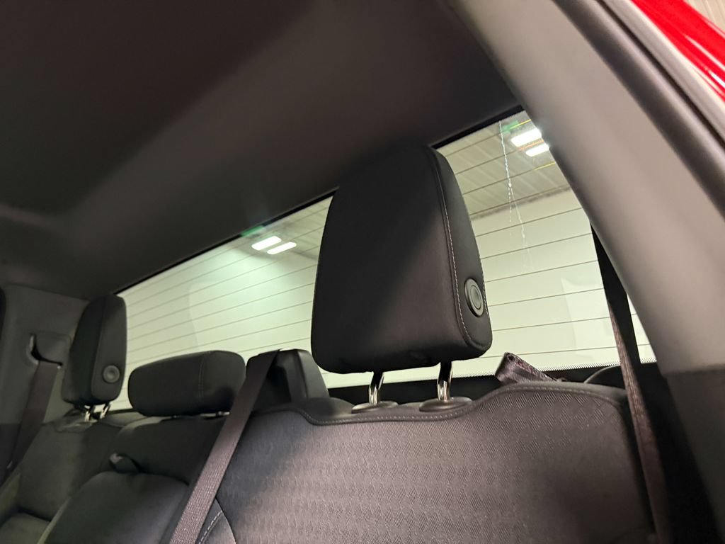 Used 2023 Chevrolet Silverado 1500 LT AWD/4WD image 9