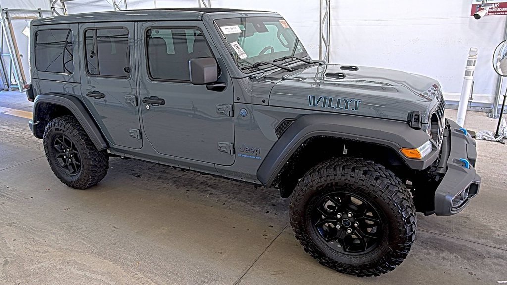 Used 2024 Jeep Wrangler Unlimited AWD/4WD image 3