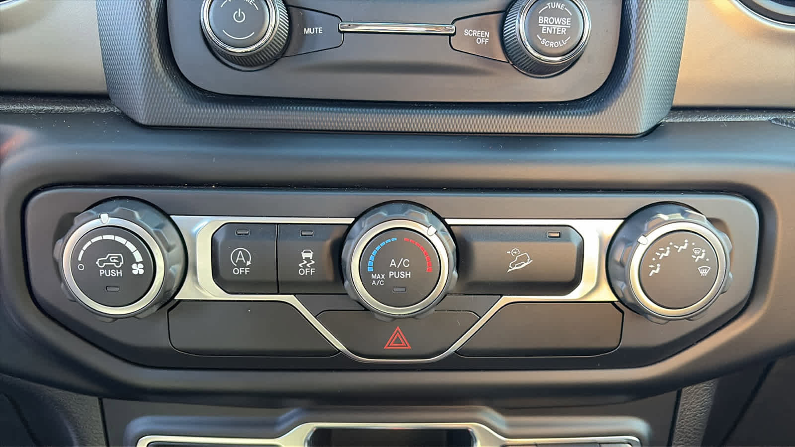 Used 2020 Jeep Wrangler Sport image 16