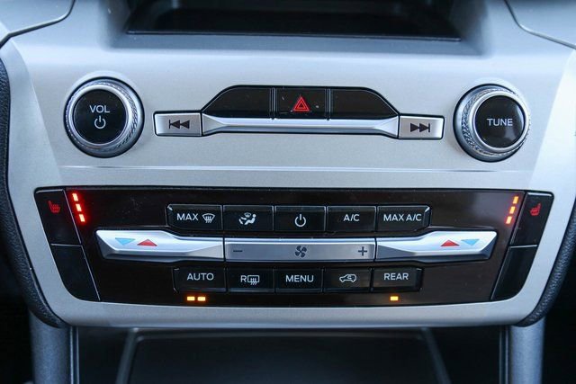 Used 2022 Ford Explorer XLT image 27