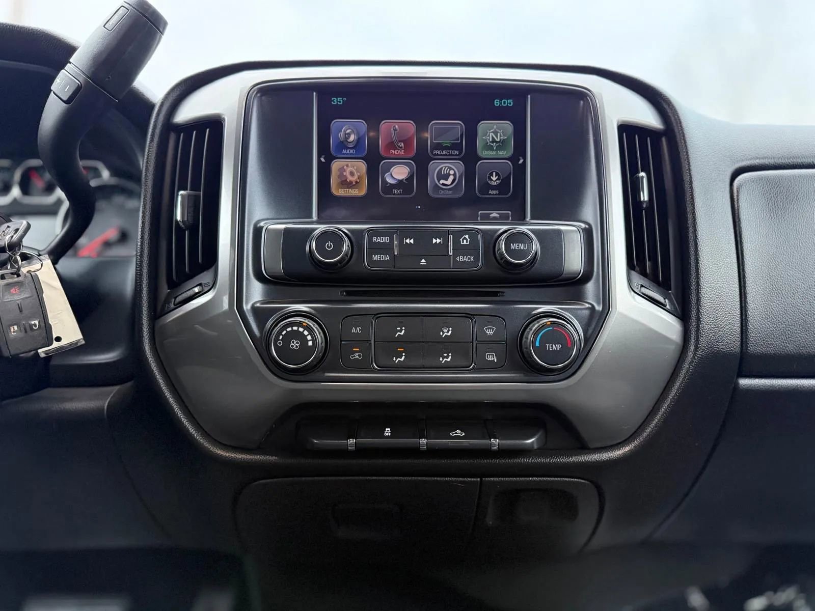 Used 2018 Chevrolet Silverado 1500 LT image 17