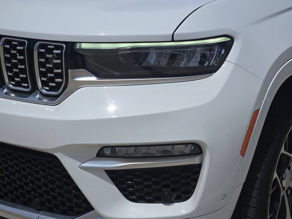 Used 2024 Jeep Grand Cherokee Summit AWD/4WD image 10