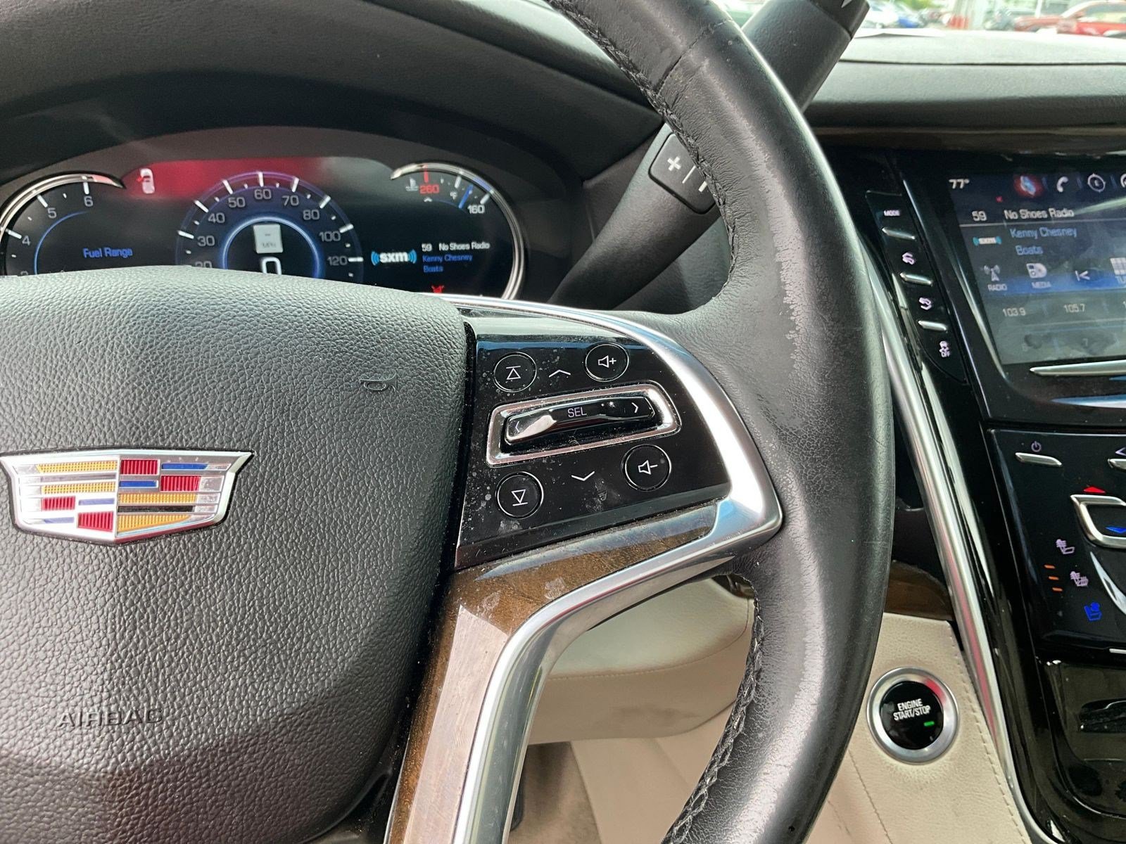 Used 2020 Cadillac Escalade Luxury AWD/4WD image 11