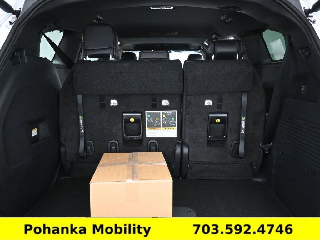 Used 2026 Toyota Sienna XSE image 4