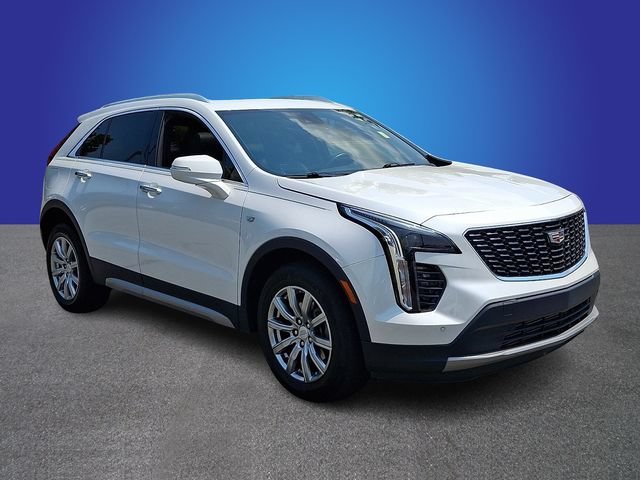 Used 2023 Cadillac XT4 Premium Luxury w/ Cold Weather Package FWD image 3