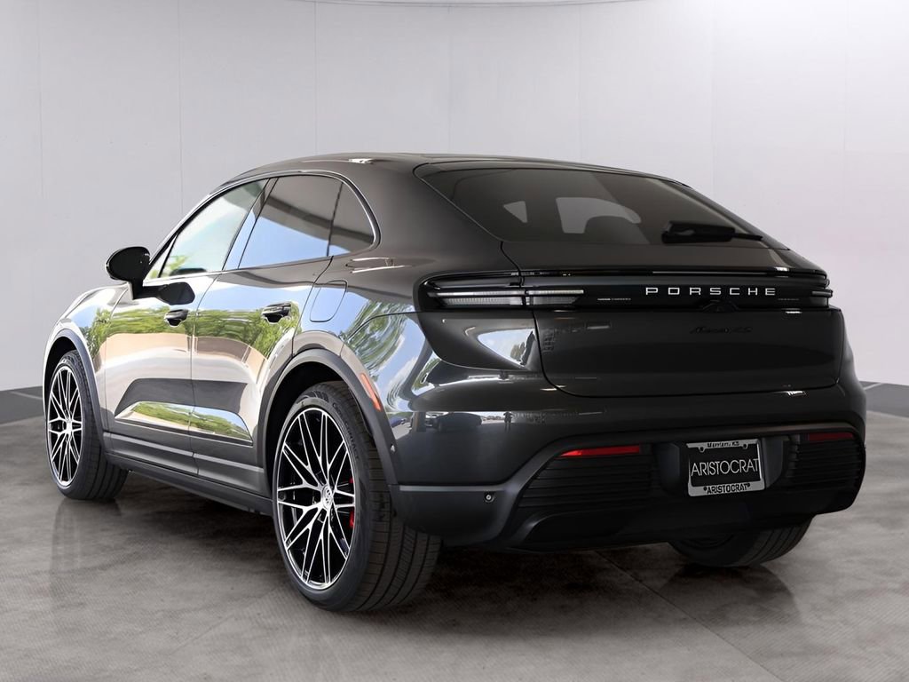Certified 2025 Porsche Macan 4S Electric image 3