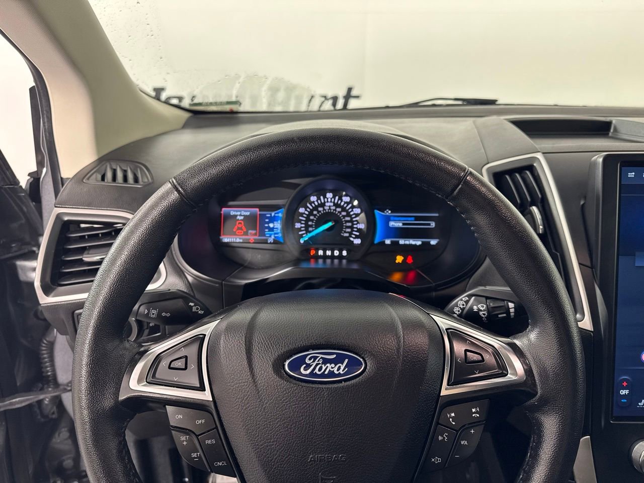 Used 2024 Ford Edge SEL image 20