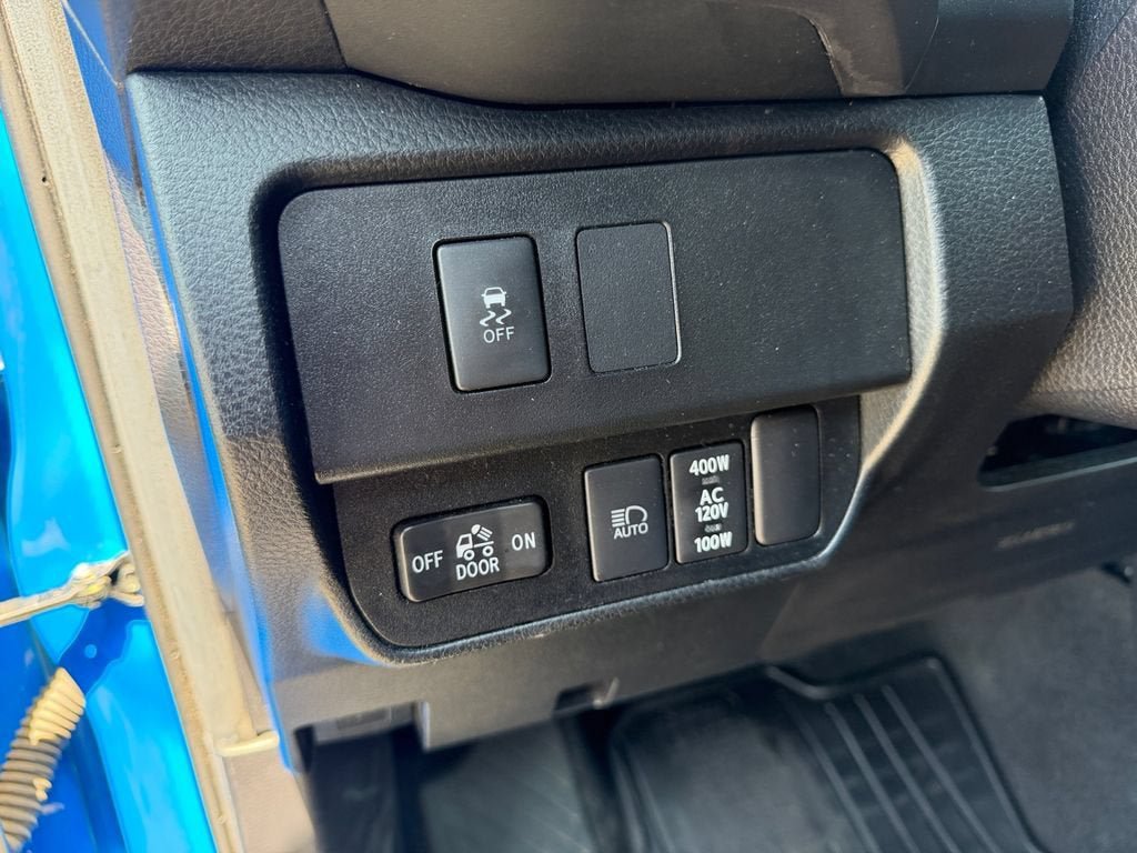 Used 2021 Toyota Tacoma TRD Sport AWD/4WD image 19