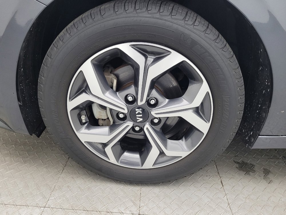 Used 2019 Kia Forte LXS image 31