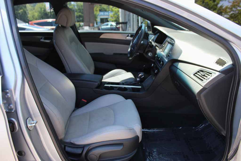 Used 2017 Hyundai Sonata Sport 2.0T FWD image 28