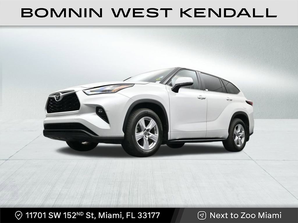 Used 2025 Toyota Highlander LE image 20