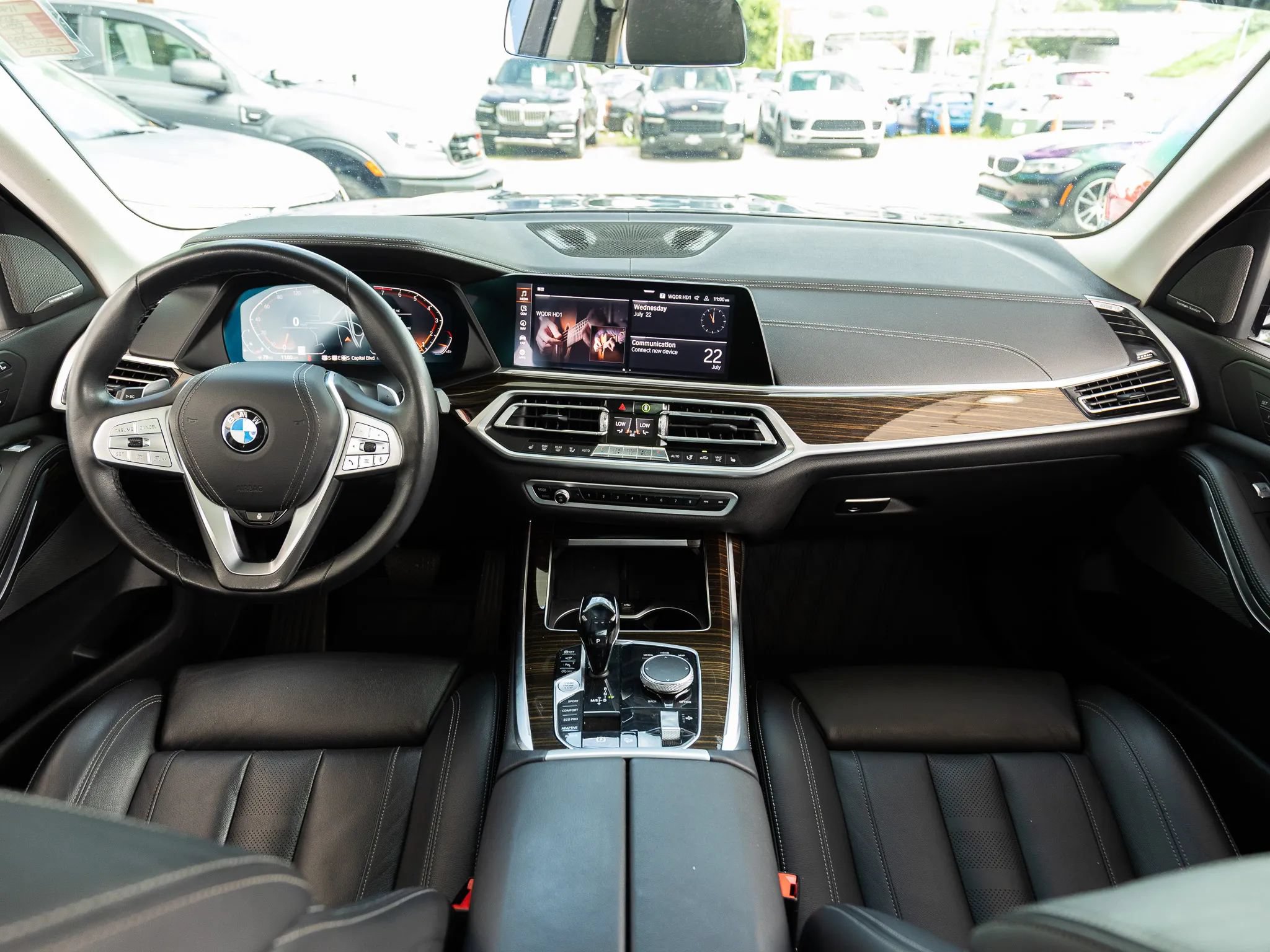 Used 2022 BMW X7 xDrive40i w/ Premium Package AWD/4WD image 35