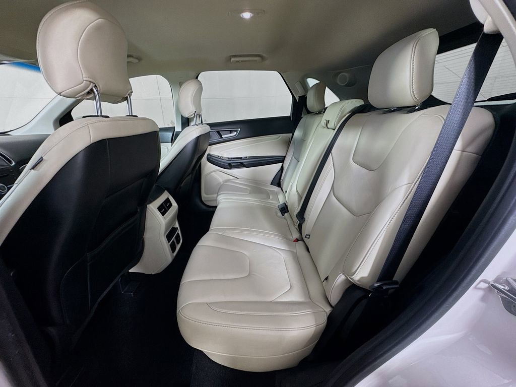Used 2019 Ford Edge Titanium FWD image 29