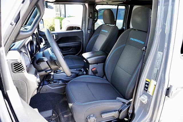 Certified 2023 Jeep Wrangler Unlimited Rubicon 4xe AWD/4WD image 18