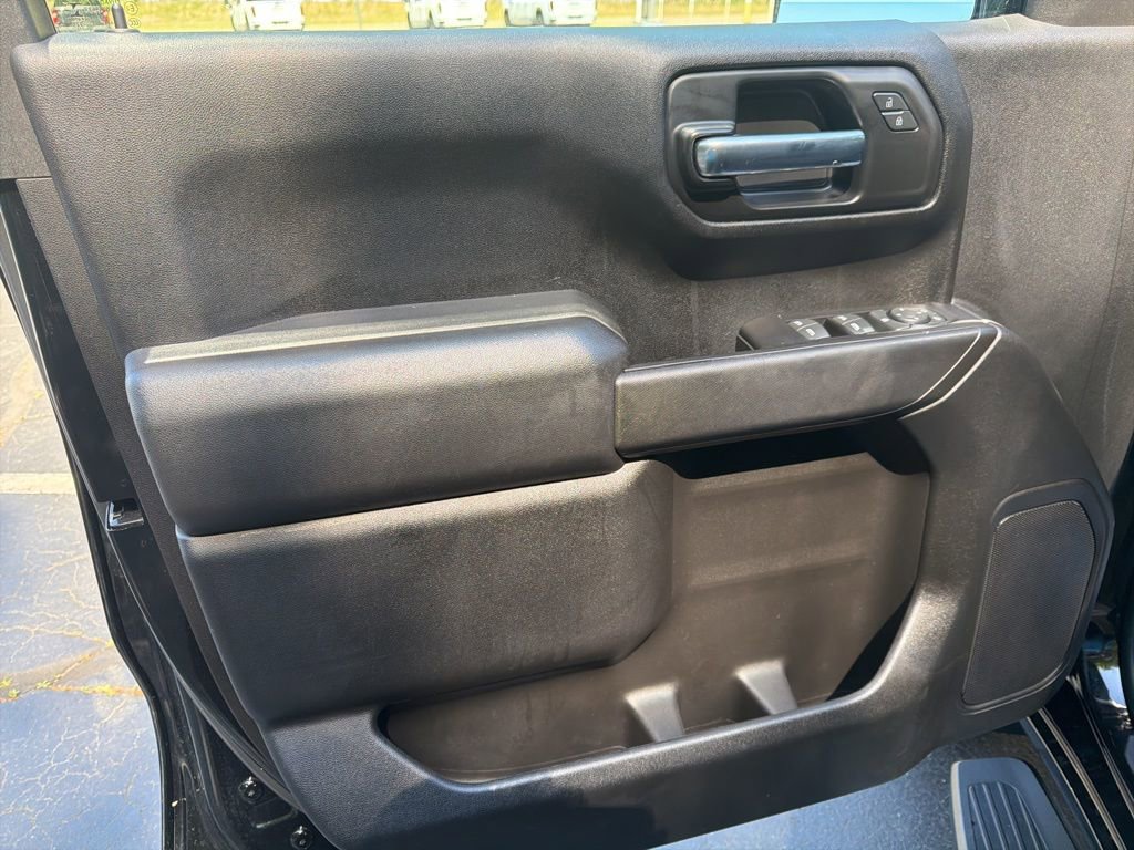 Certified 2022 Chevrolet Silverado 1500 Custom AWD/4WD image 7