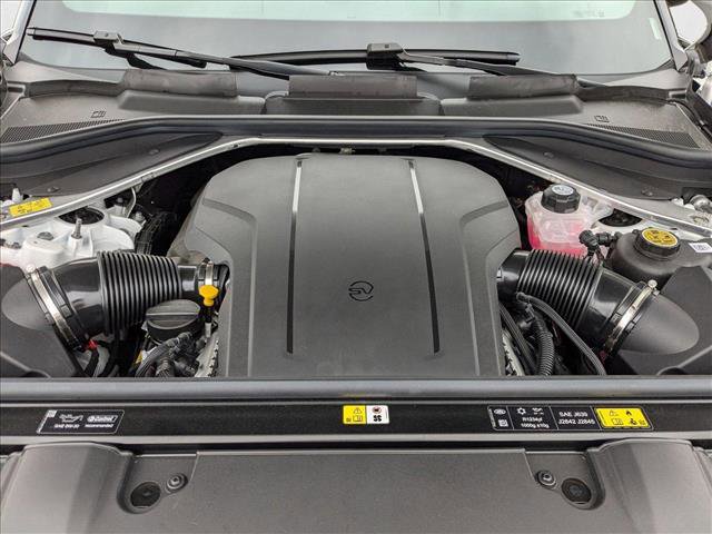 New 2024 Land Rover Range Rover SV image 18