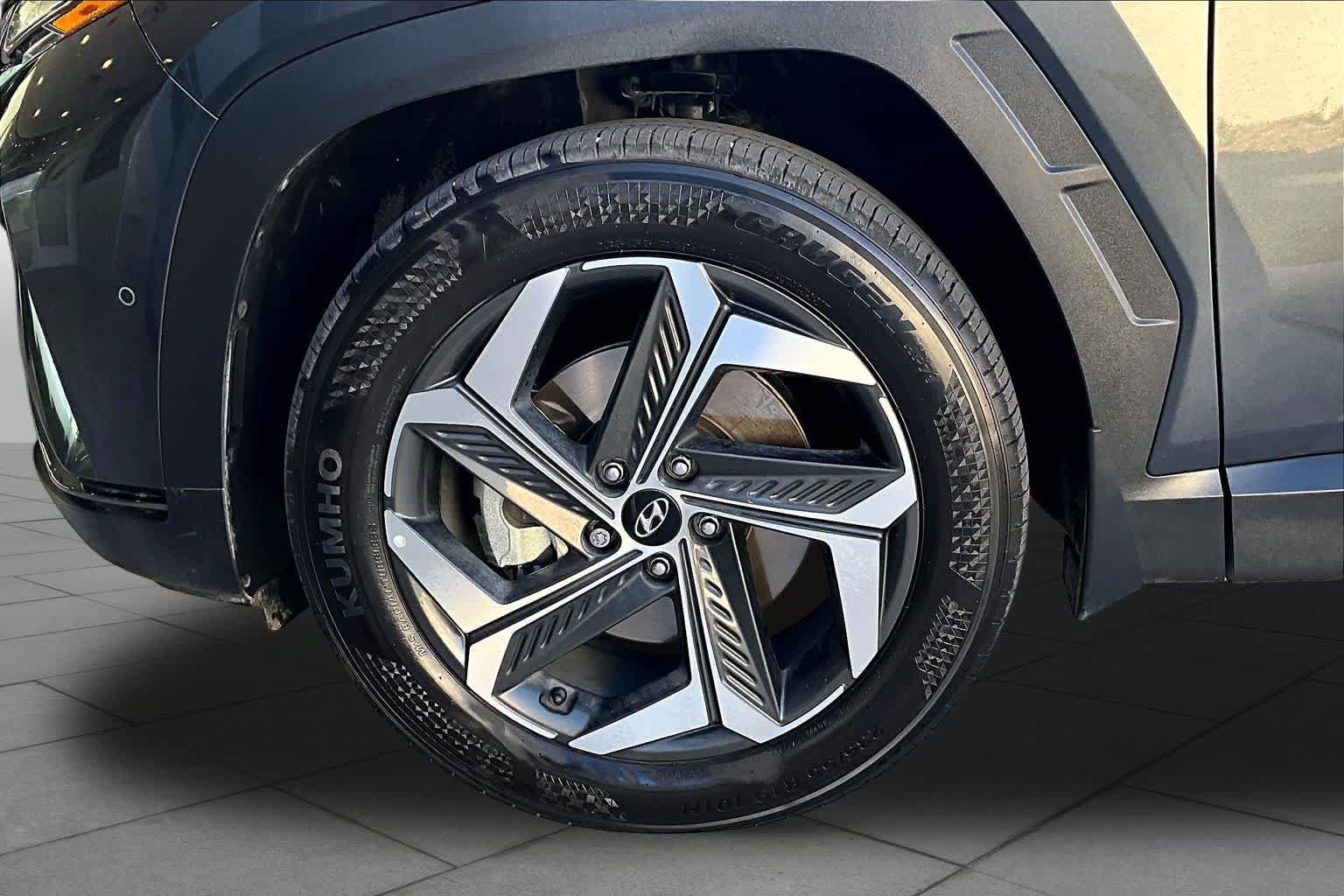 Used 2023 Hyundai Tucson Limited FWD image 10
