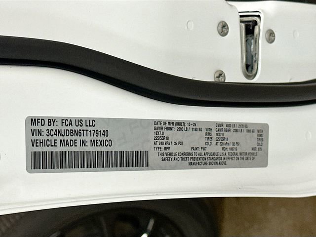 New 2026 Jeep Compass Latitude image 33