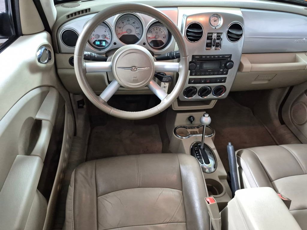 Used 2008 Chrysler PT Cruiser Limited FWD image 10